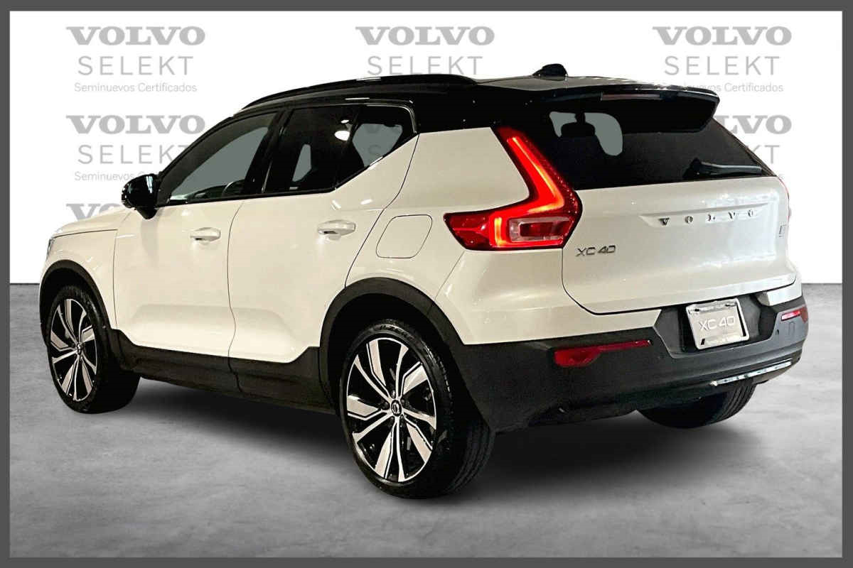 Volvo XC40 2022