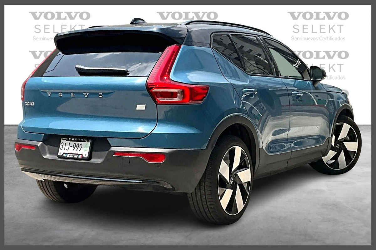 Volvo XC40 2023