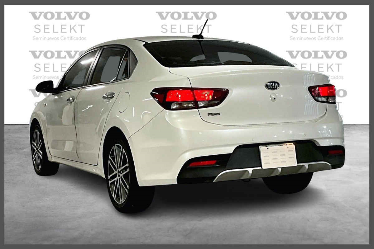 Kia KIA RIO SEDAN 2020