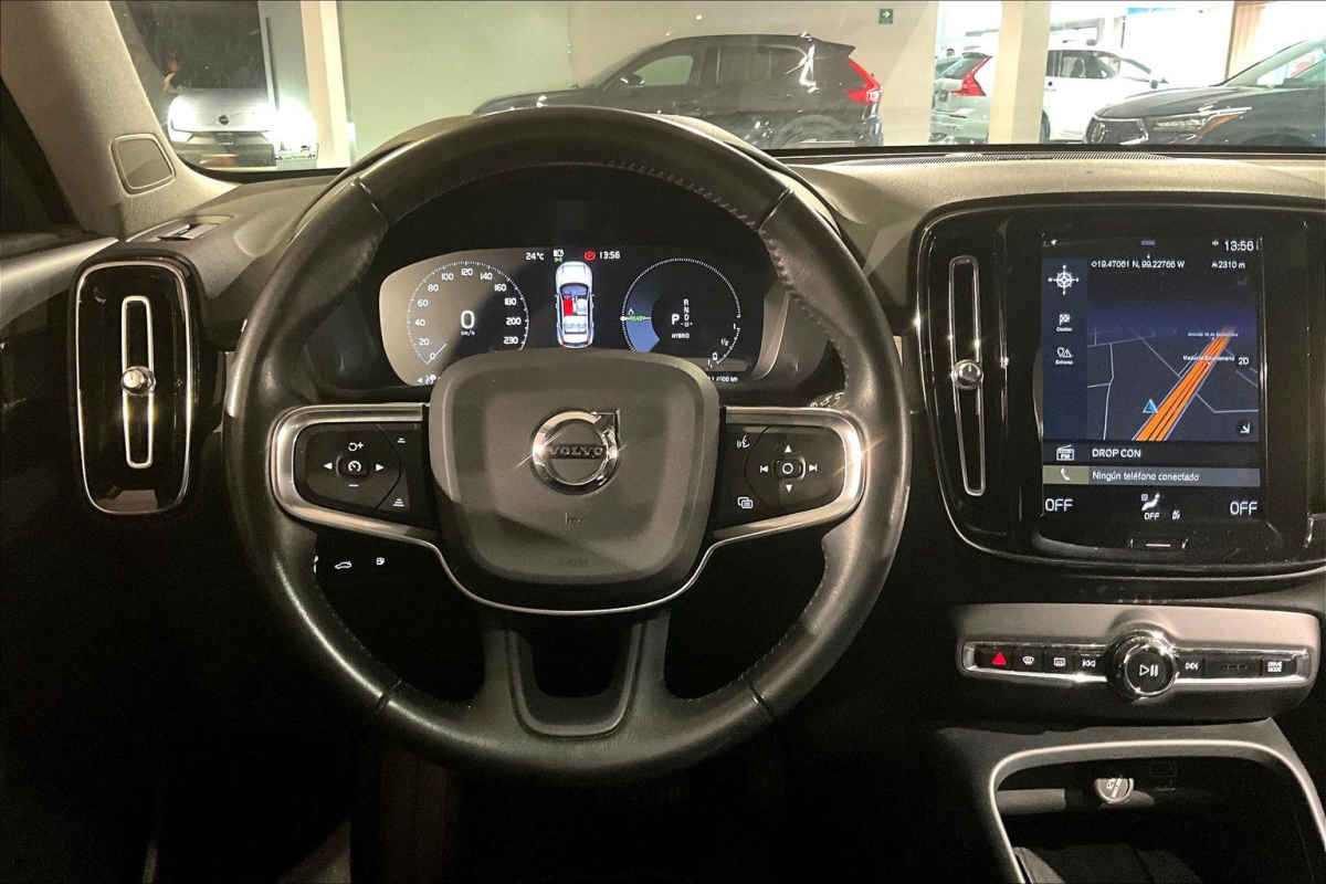 Volvo XC40 2021