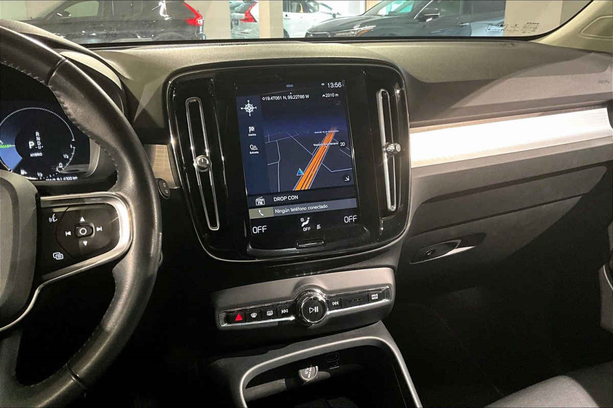 Volvo XC40 2021