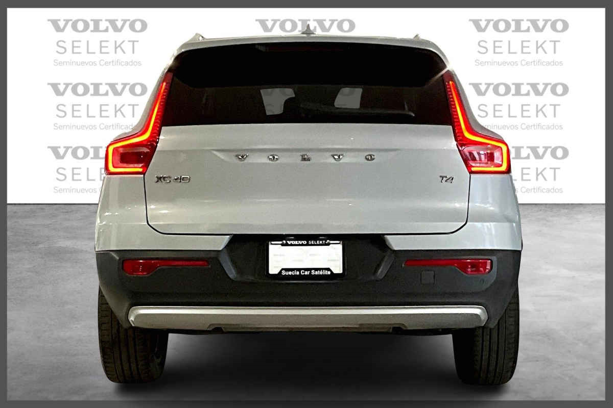 Volvo XC40 2022