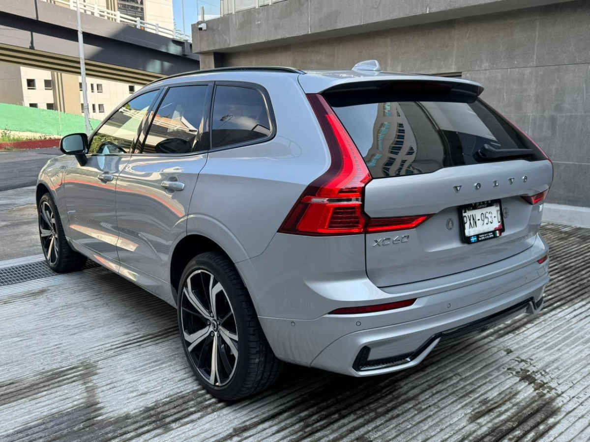 Volvo XC60 2023