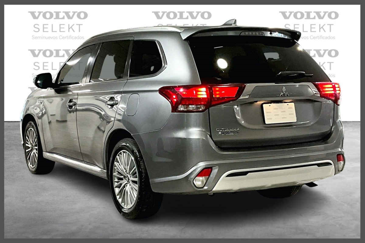 Mitsubishi Outlander 2020