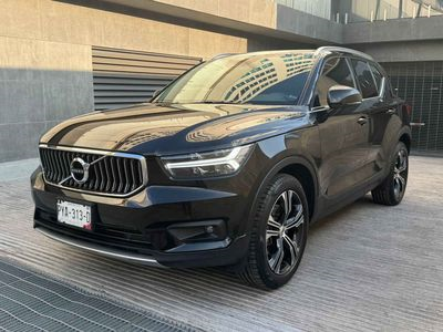 Volvo XC40 2022<