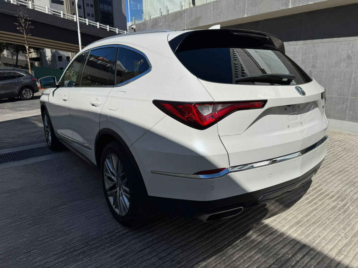 Acura MDX 2022