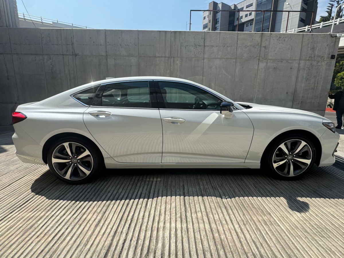 Acura TLX 2022