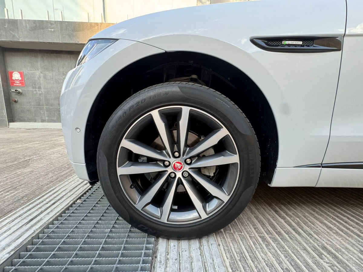 Jaguar F Pace 2019