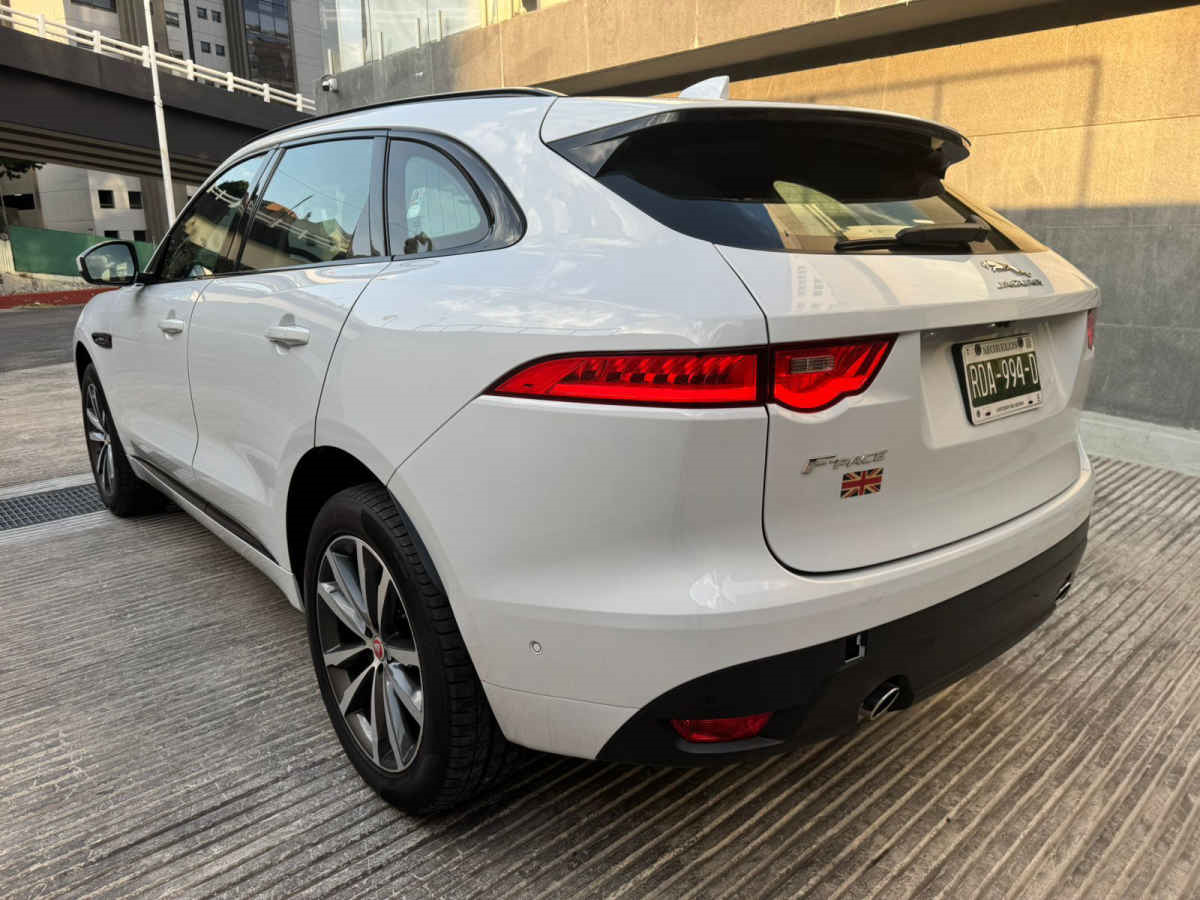 Jaguar F Pace 2019