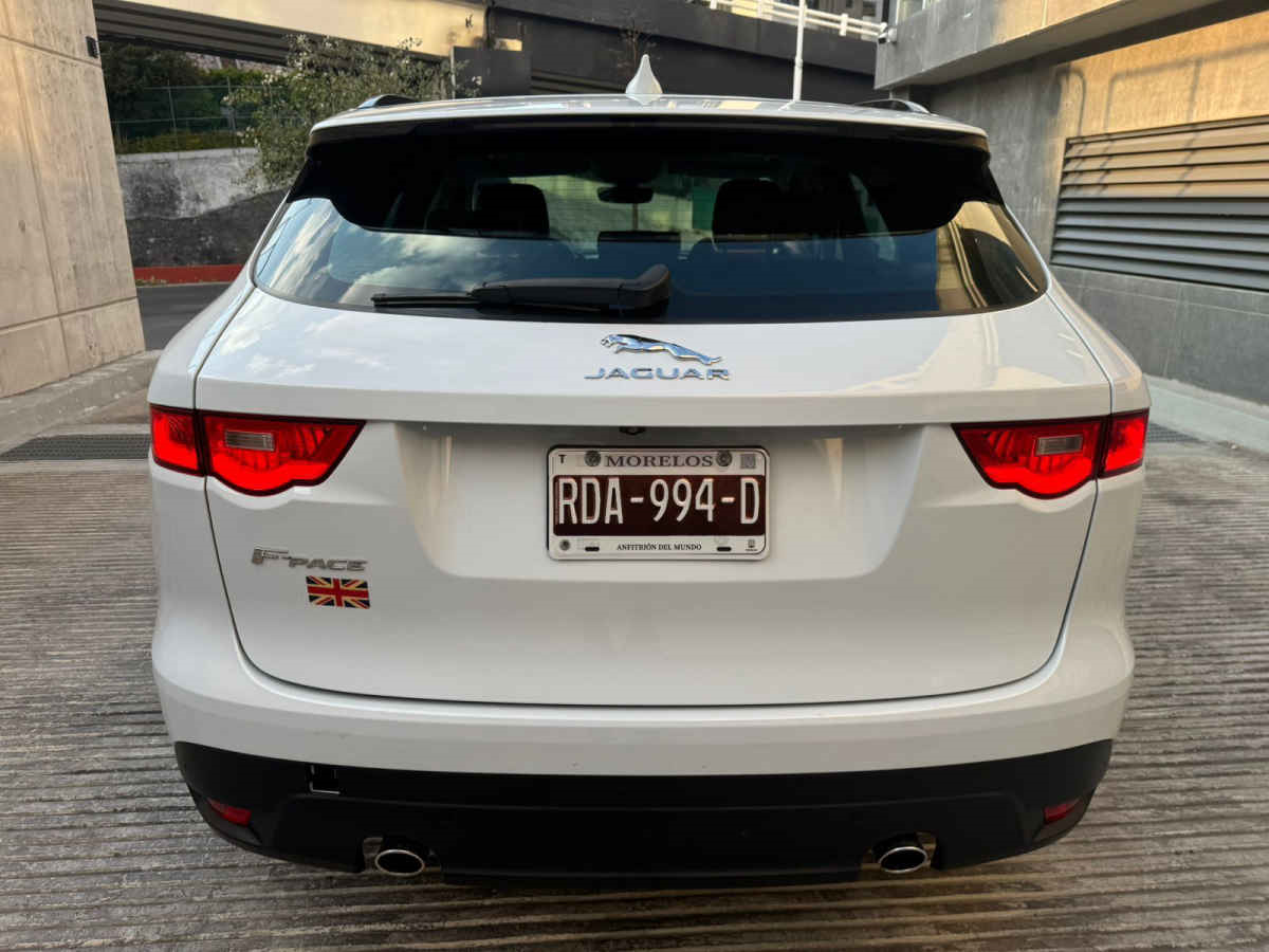 Jaguar F Pace 2019