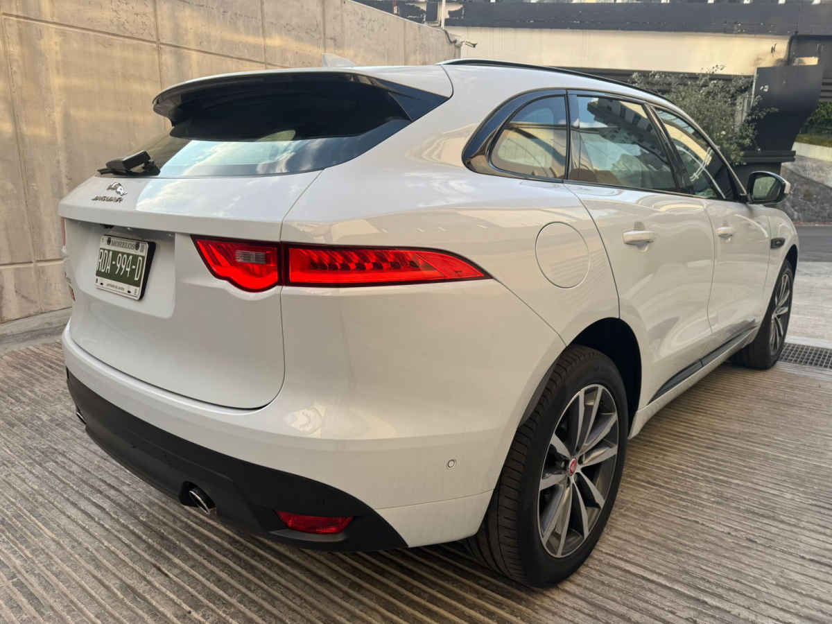 Jaguar F Pace 2019