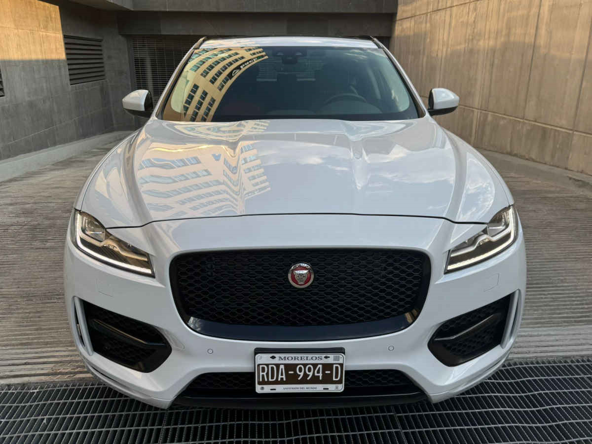 Jaguar F Pace 2019
