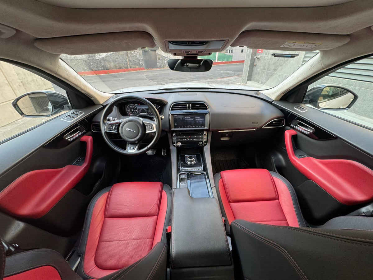 Jaguar F Pace 2019