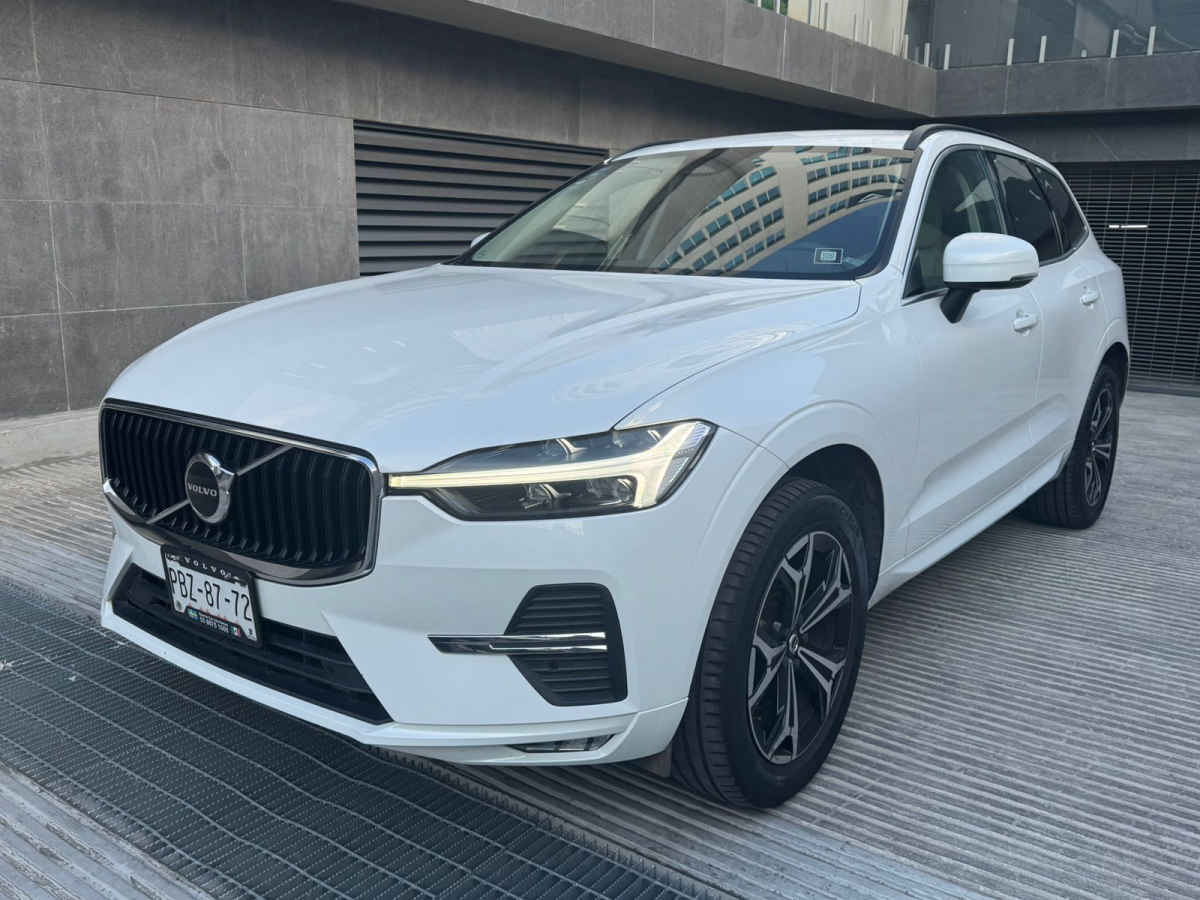 Volvo XC60 2022