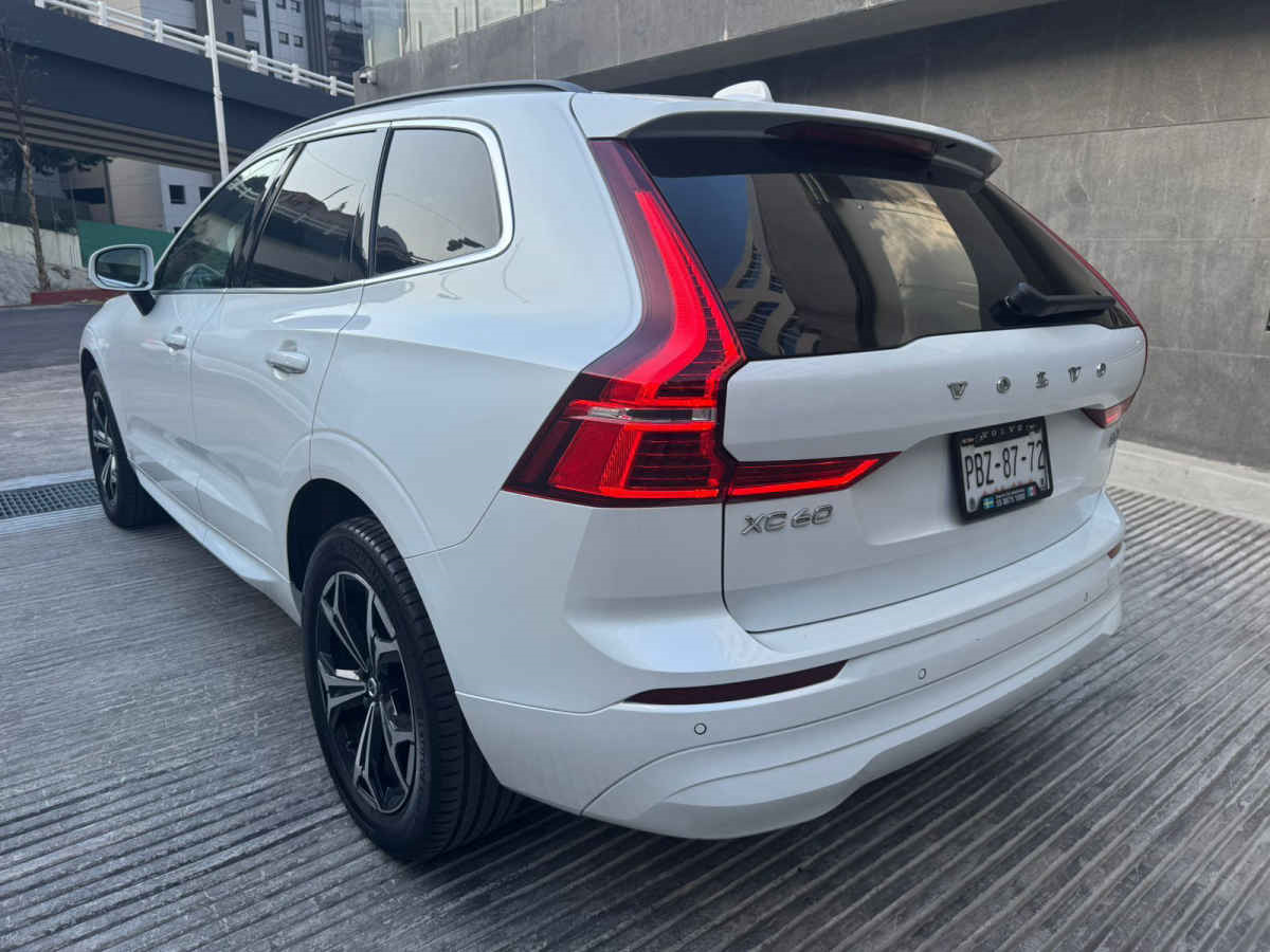 Volvo XC60 2022