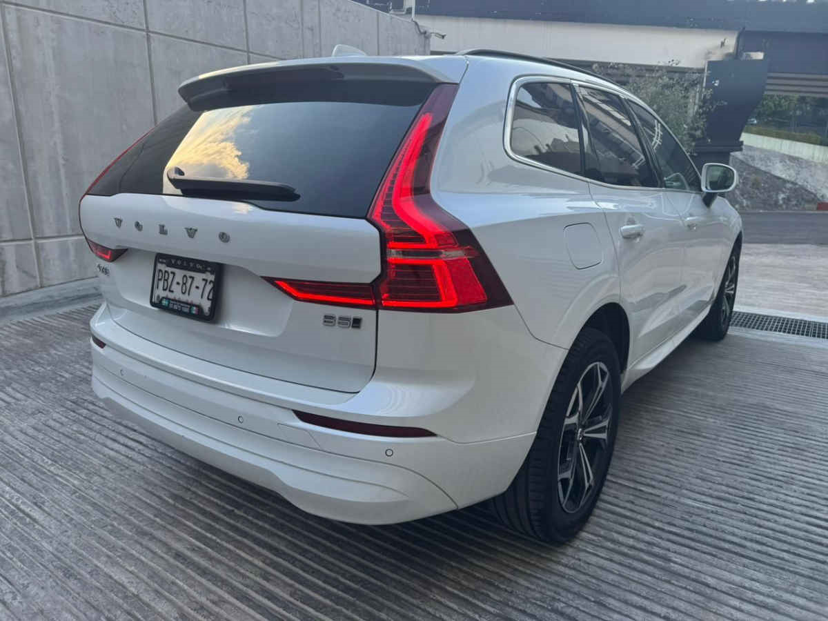 Volvo XC60 2022