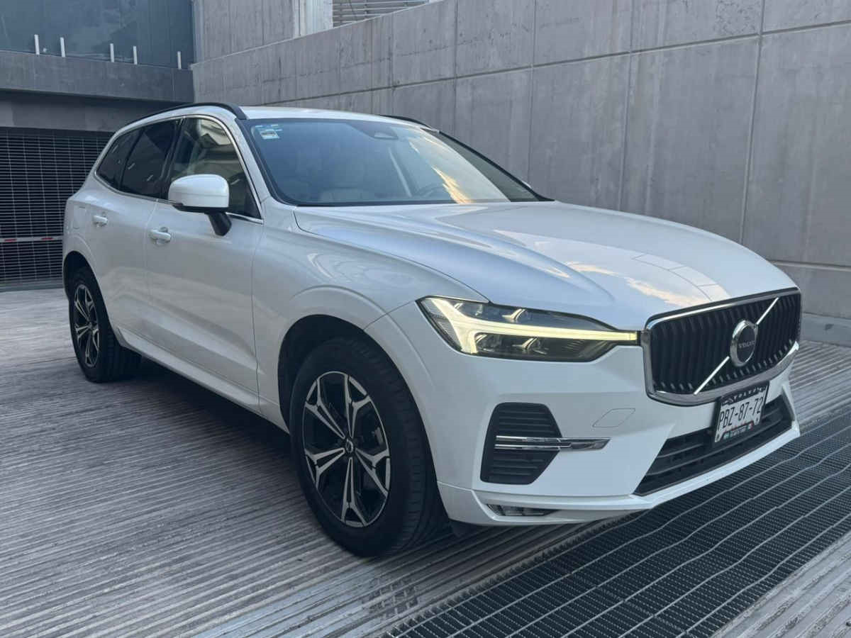 Volvo XC60 2022