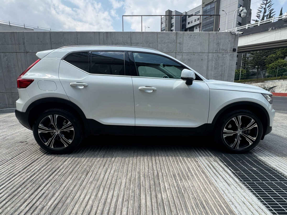 Volvo XC40 2022