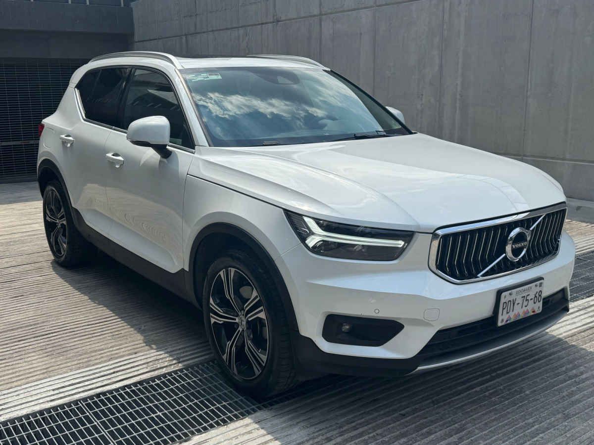 Volvo XC40 2022