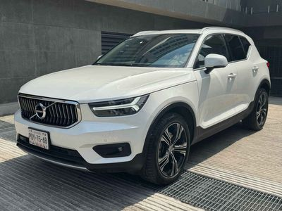 Volvo XC40 2022<