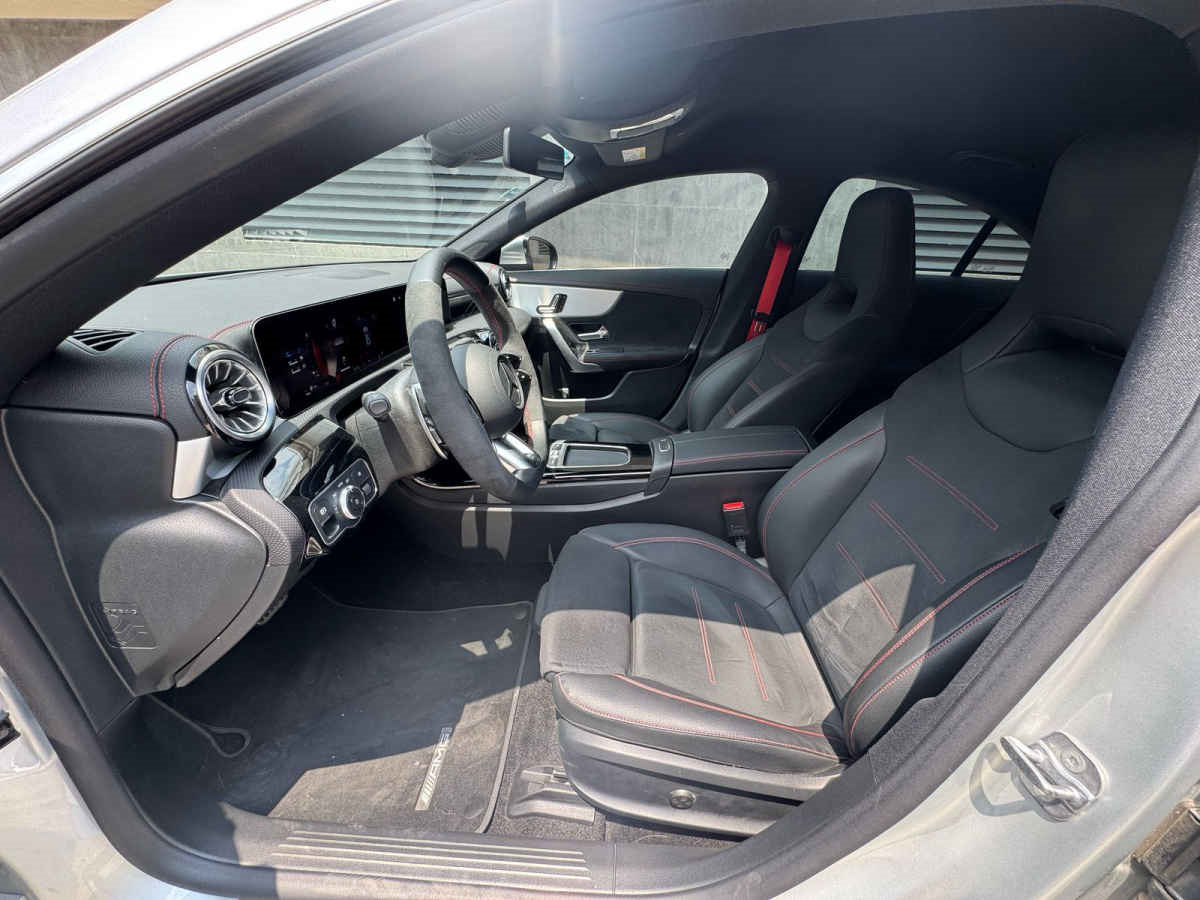 Mercedes-Benz Clase CLA 2024
