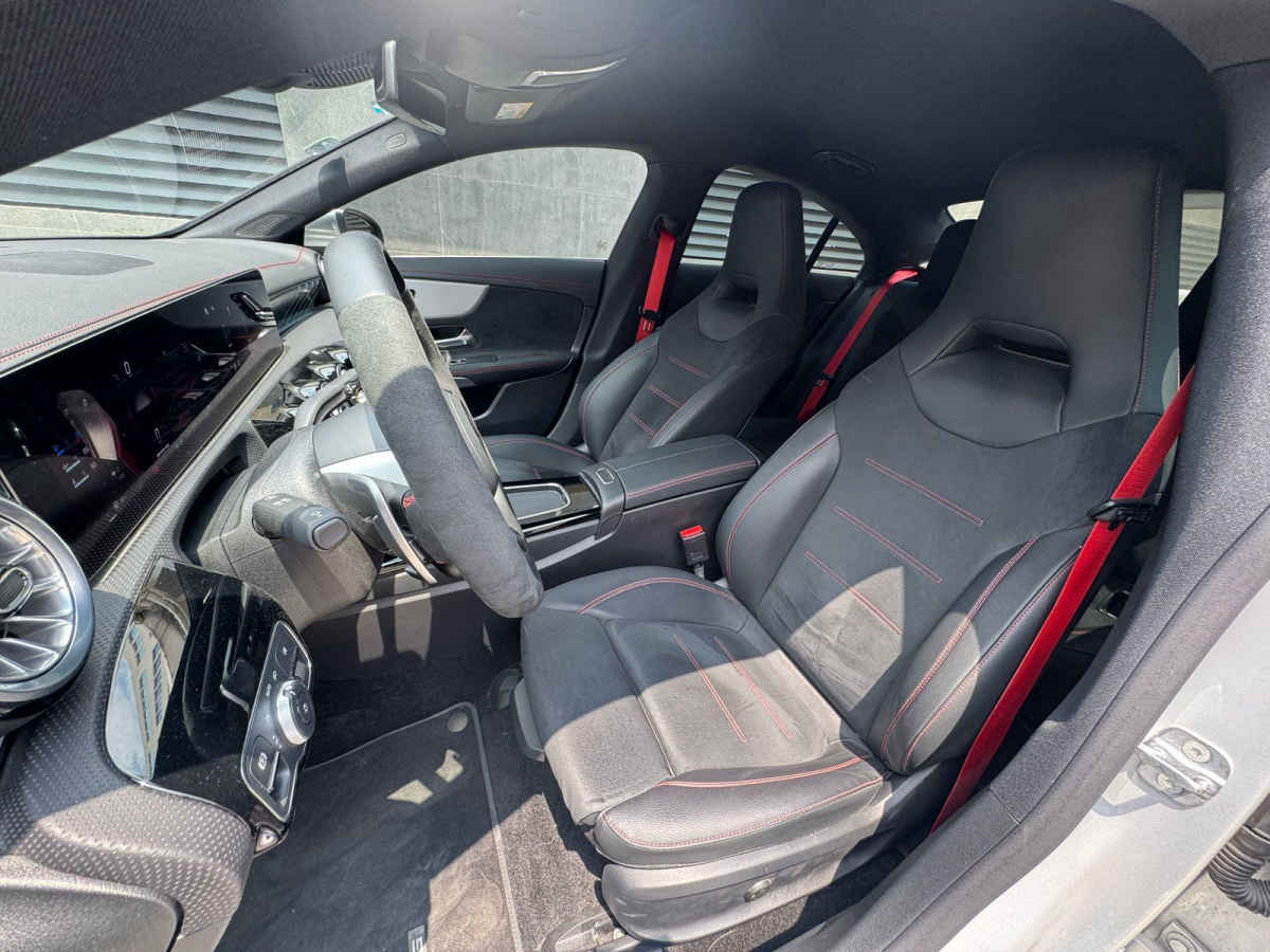 Mercedes-Benz Clase CLA 2024