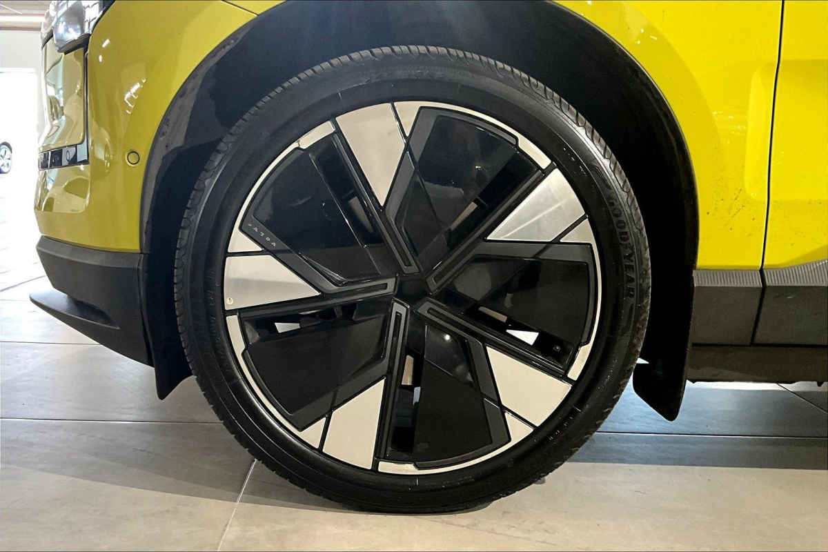 Volvo EX30 2024