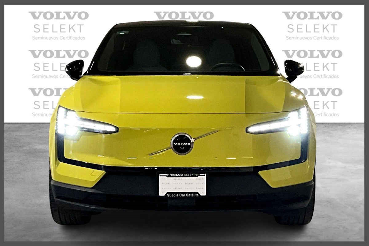 Volvo EX30 2024