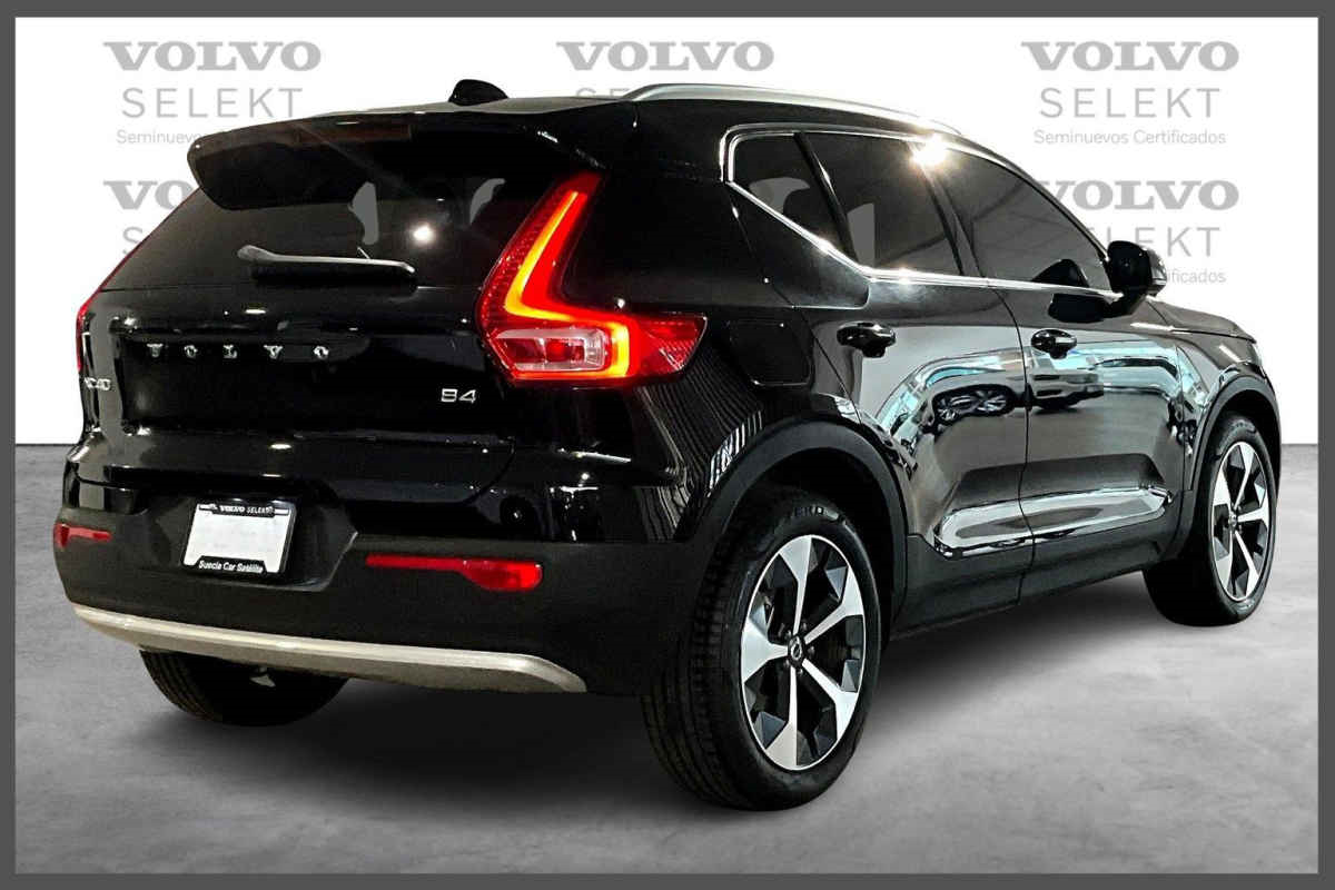 Volvo XC40 2023