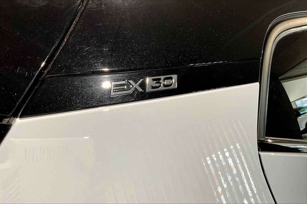 Volvo EX30 2024