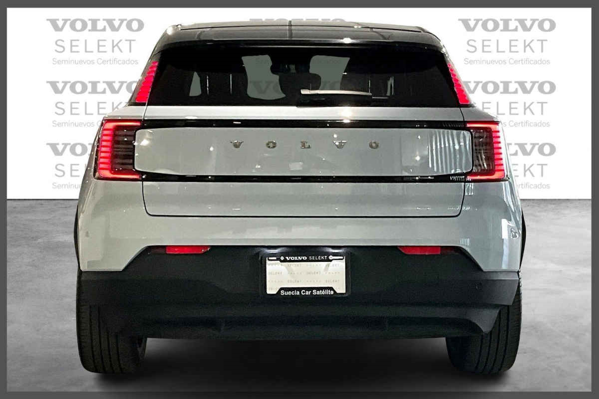 Volvo EX30 2024