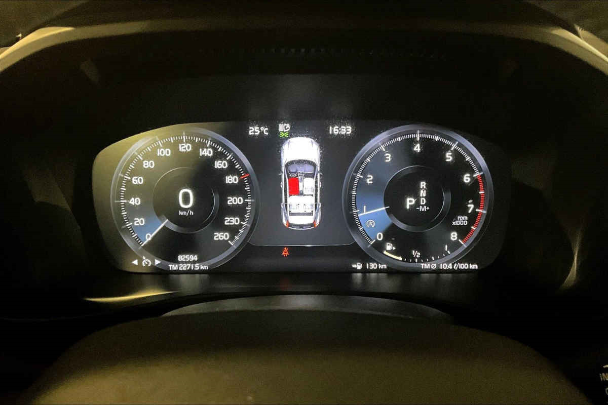 Volvo XC40 2021