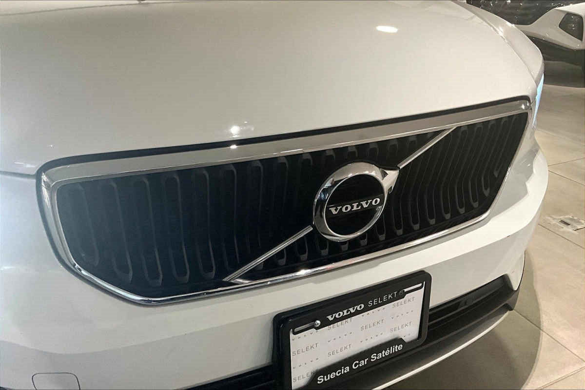 Volvo XC40 2021