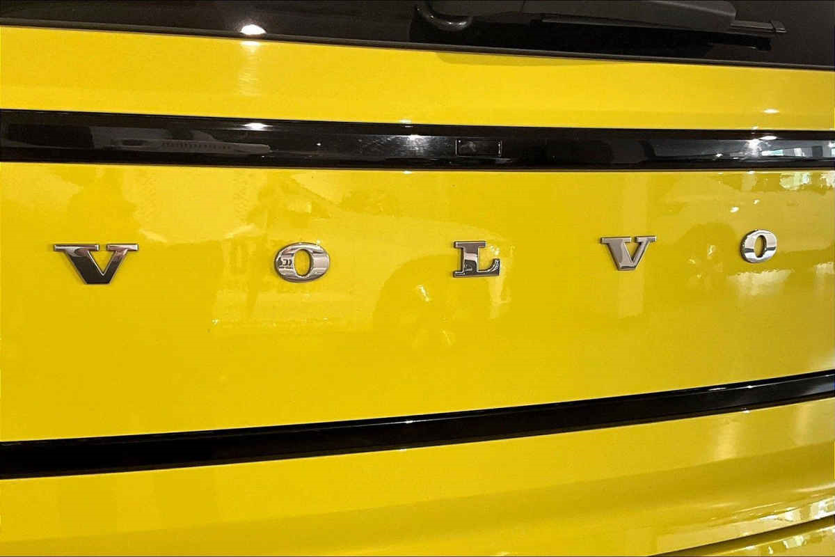 Volvo EX30 2024