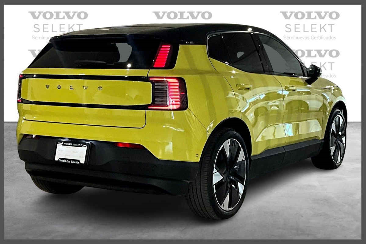 Volvo EX30 2024