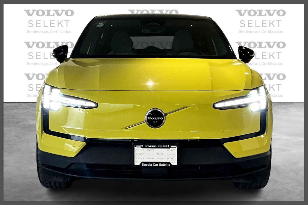Volvo EX30 2024