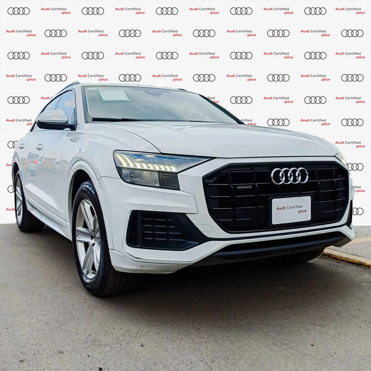 Audi Q8 2022<