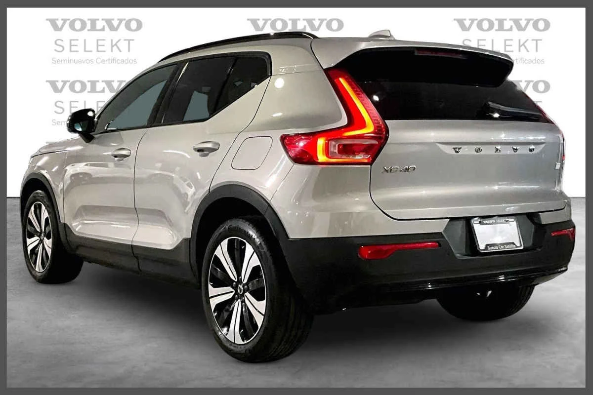 Volvo XC40 2023