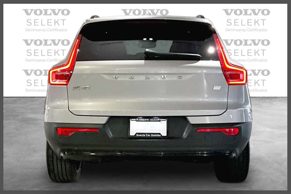 Volvo XC40 2023