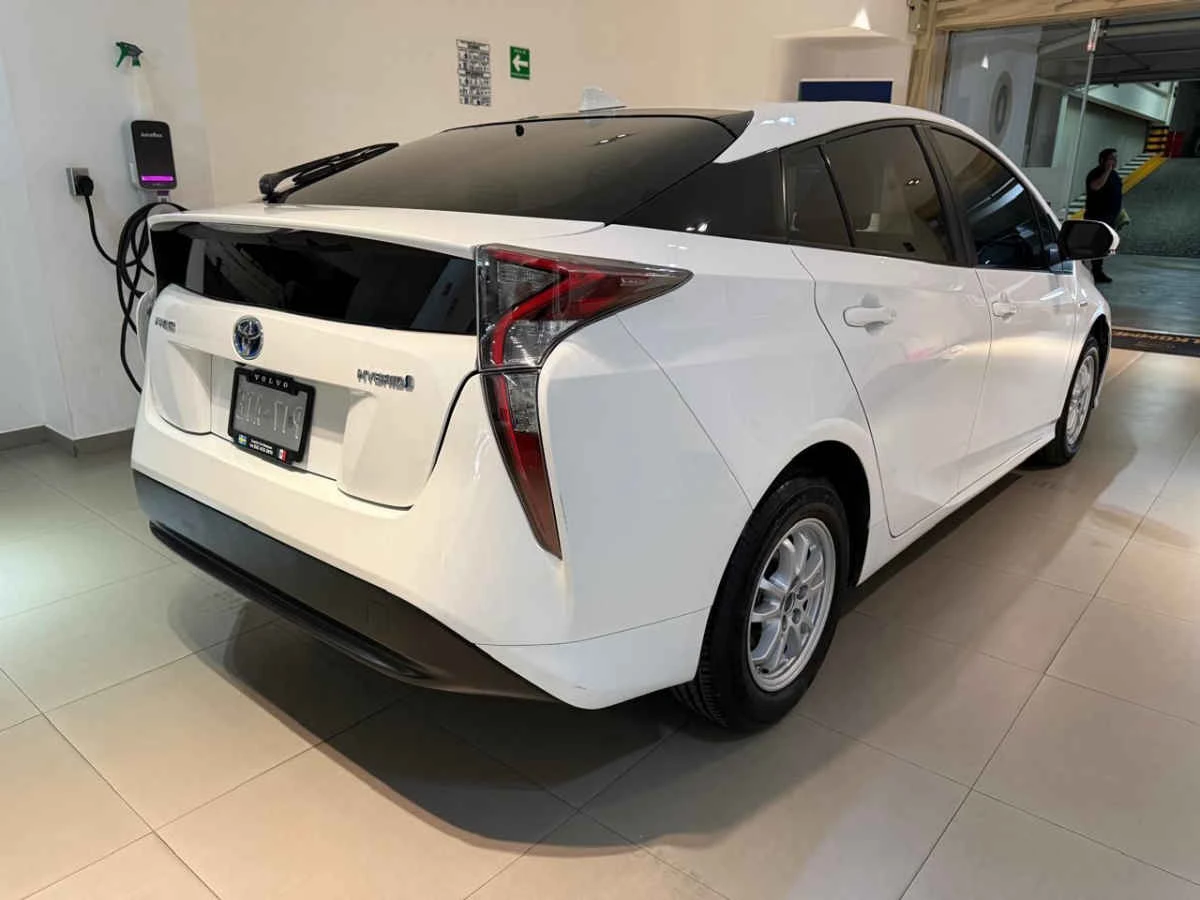 Toyota Prius 2017