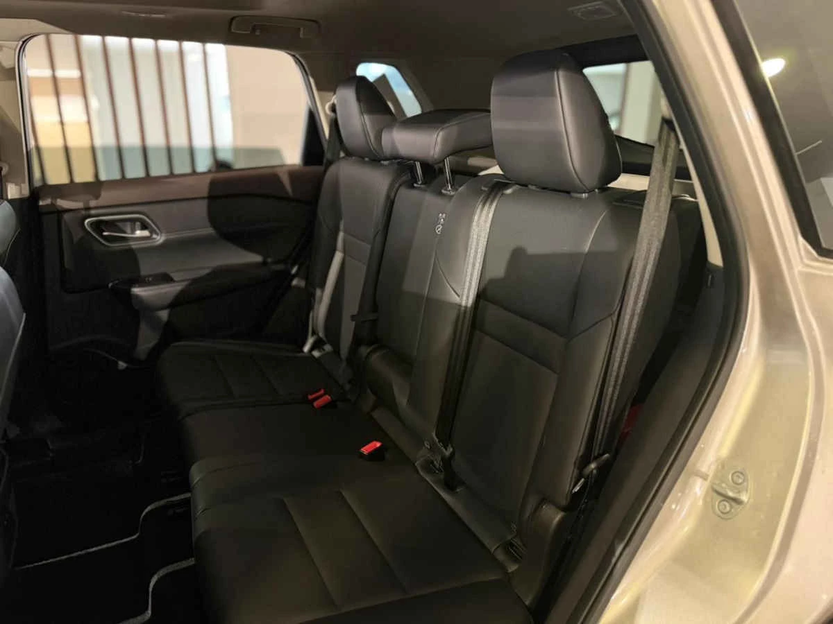 Nissan X-Trail 2025