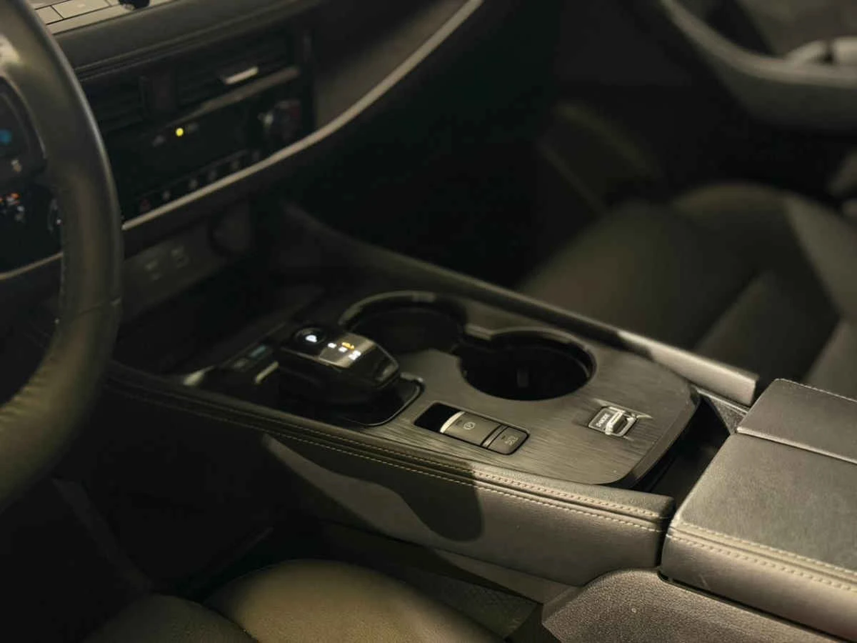 Nissan X-Trail 2025