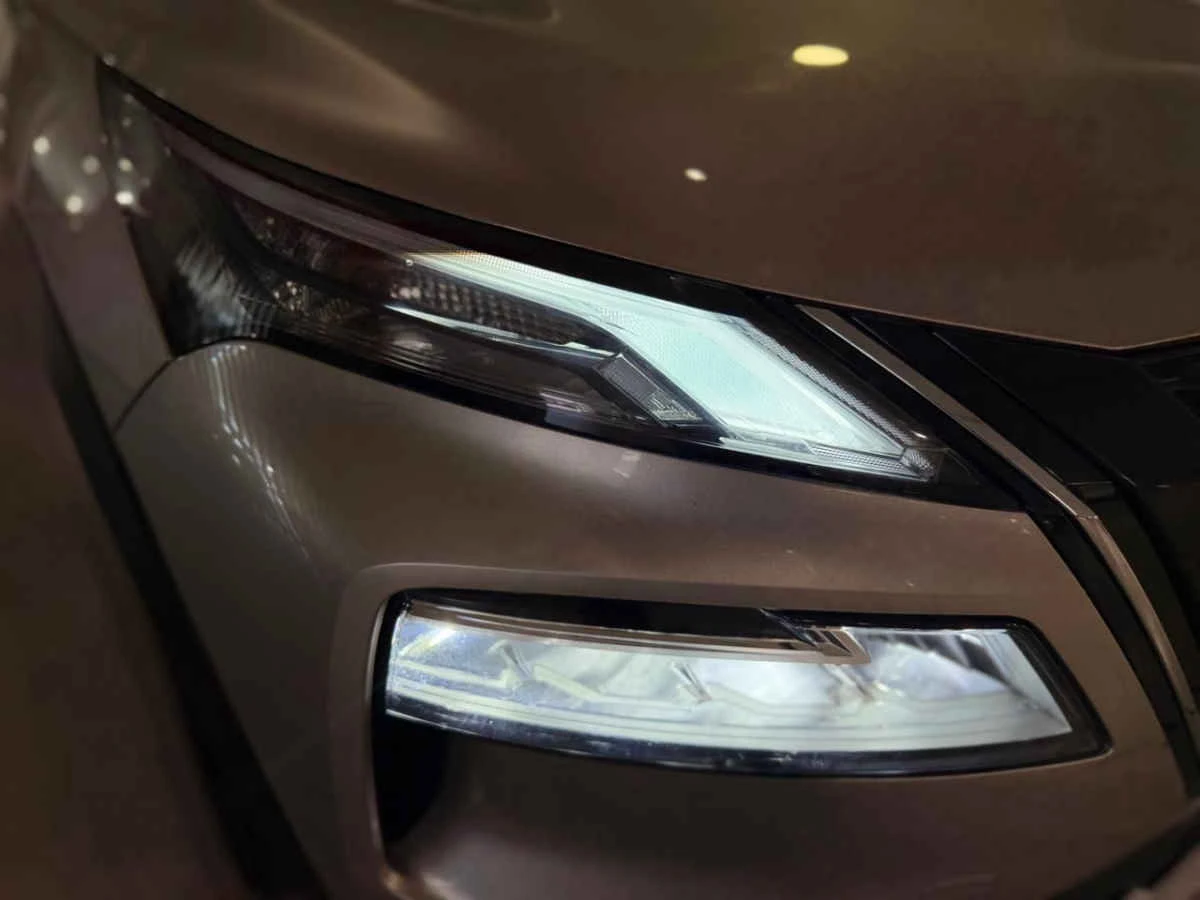 Nissan X-Trail 2025