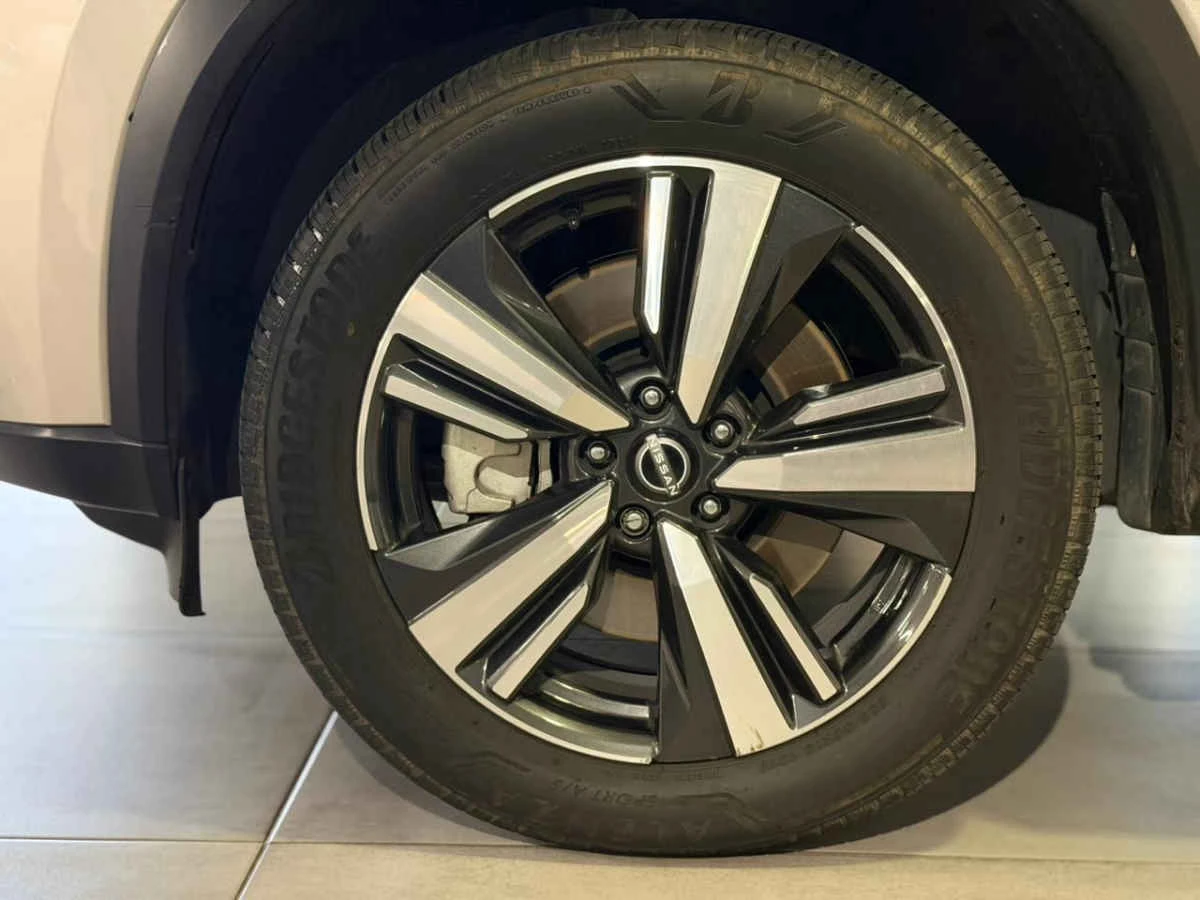Nissan X-Trail 2025