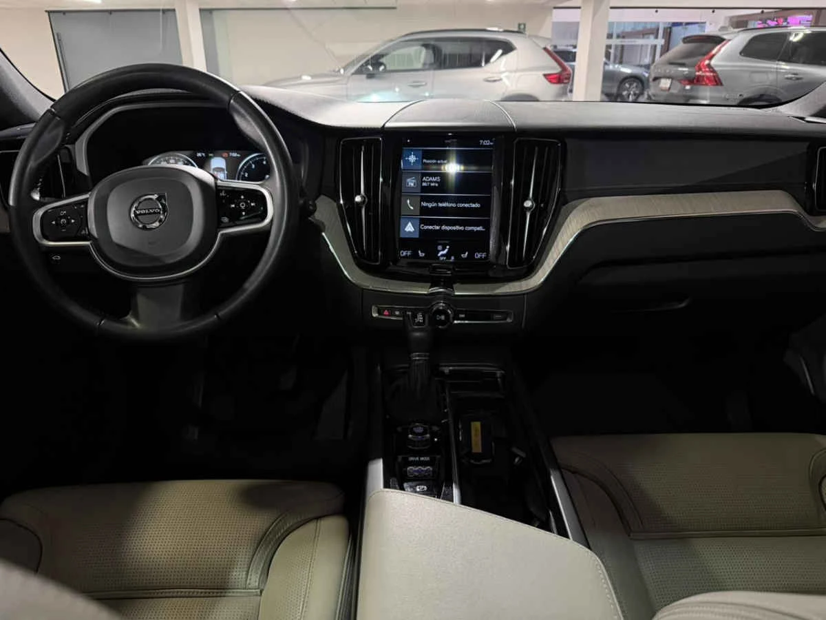 Volvo XC60 2021