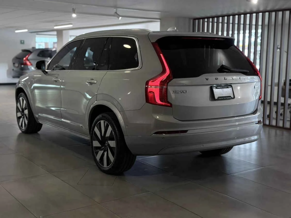 Volvo XC90 2024