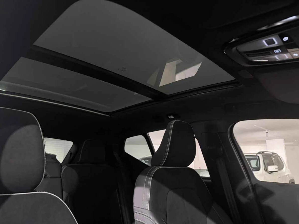 Volvo XC40 2024