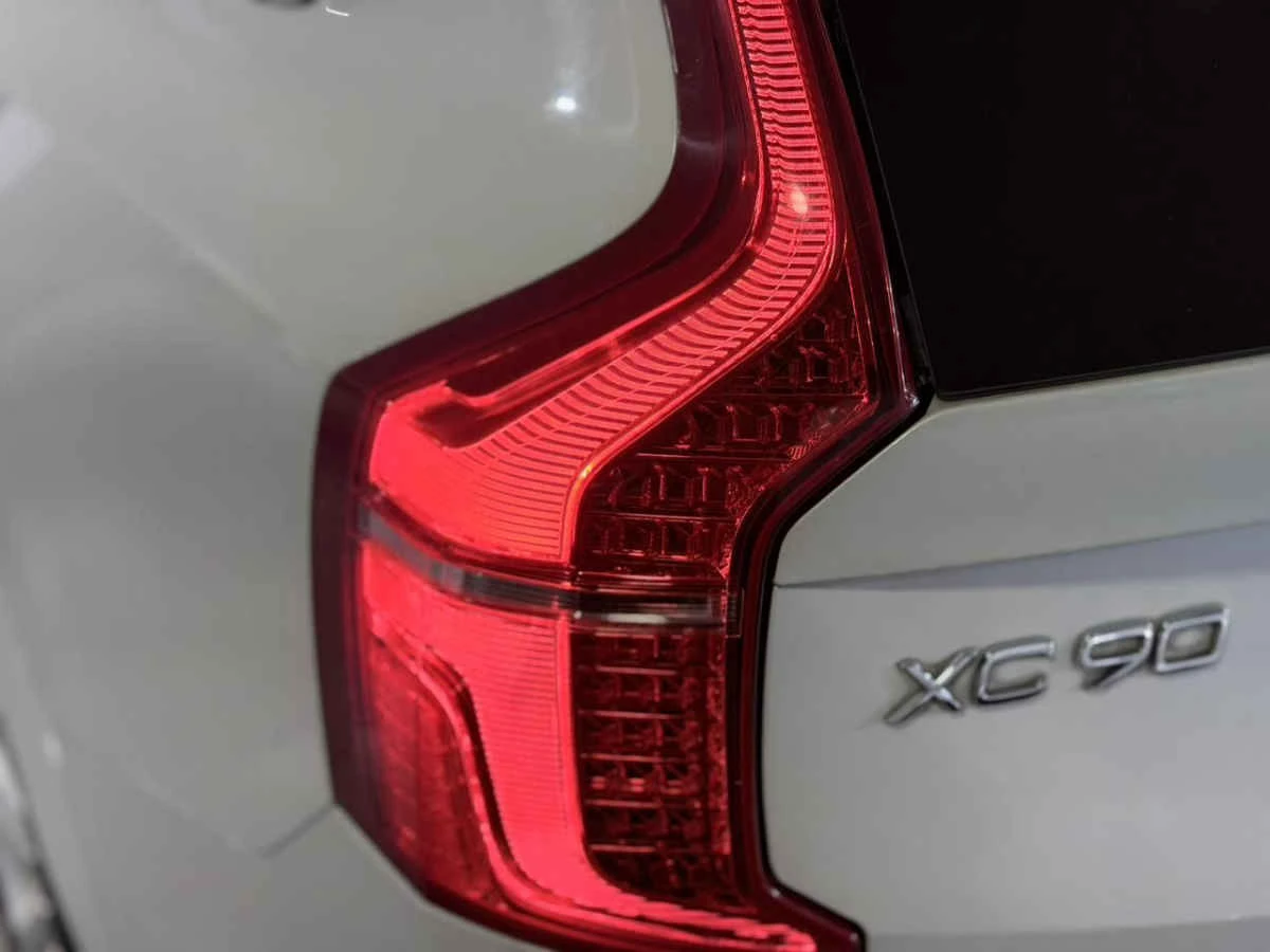 Volvo XC90 2019