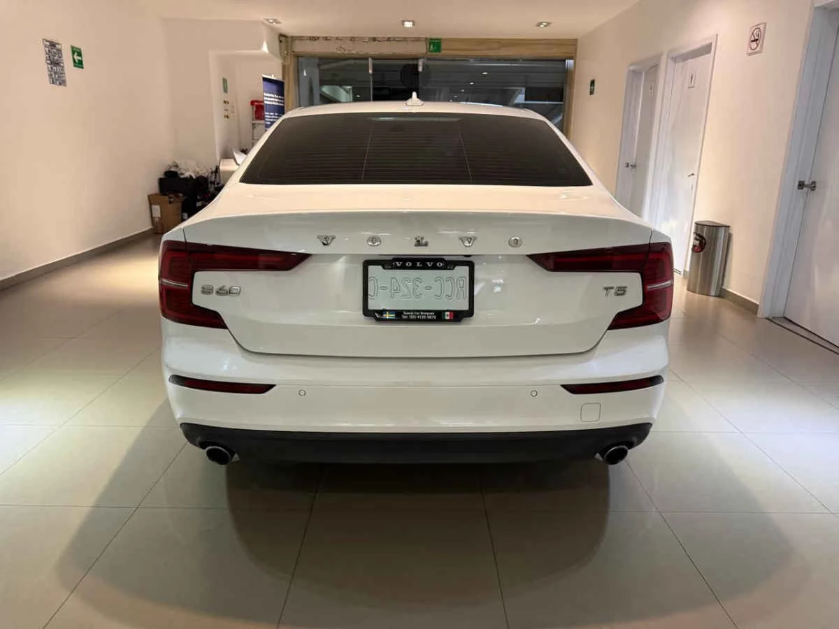 Volvo S60 2021