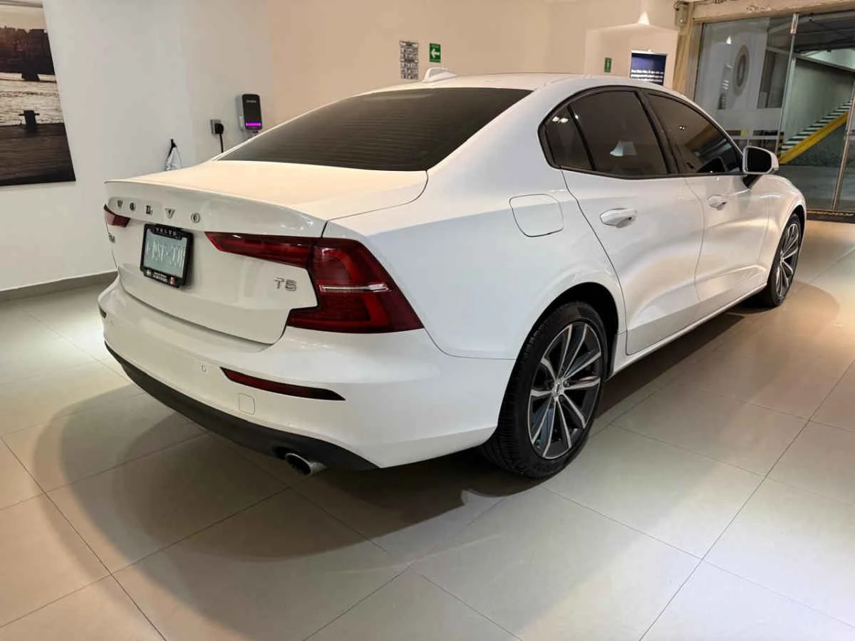 Volvo S60 2021